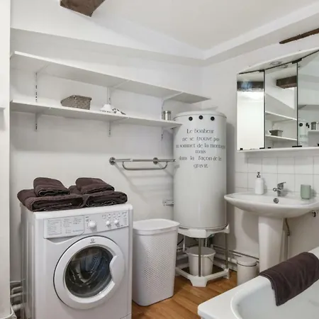 Typical And Charming Flat In Old Lille, Close To Stations - Welkeys Lägenhet *